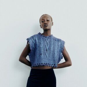 ZARA WOMAN CABLE KNIT METALLIC VEST BLUE Size S 4369/102 CROP DISTRESSED